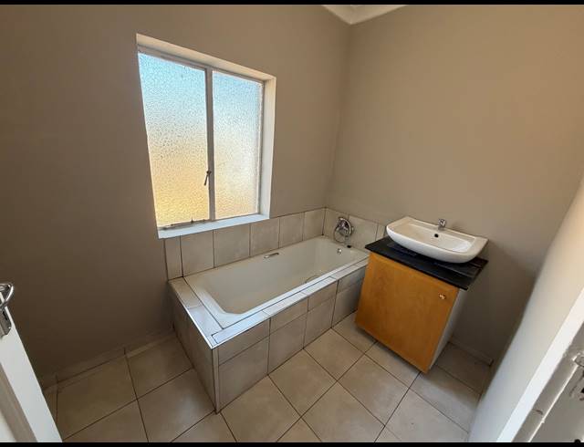 3 BEDROOM HOUSE FOR SALE IN DALVIEW